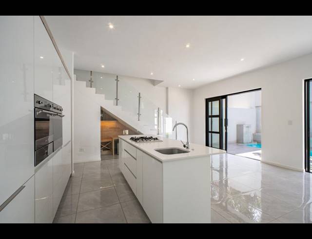 3 BEDROOM PROPERTY TO RENT IN BRYANSTON